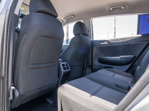 Used 2020 Kia Sportage LX FWD image 19