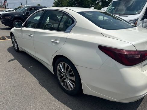 Used 2019 INFINITI Q50 Luxe w/ Essential Package (3.0T Luxe) AWD/4WD image 9