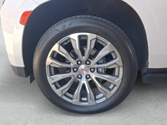 Used 2022 GMC Yukon XL Denali w/ Denali Ultimate Package AWD/4WD image 29