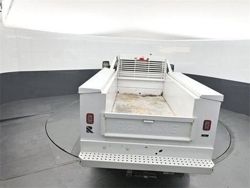 Used 2024 RAM 3500 Tradesman w/ Chrome Appearance Group image 39