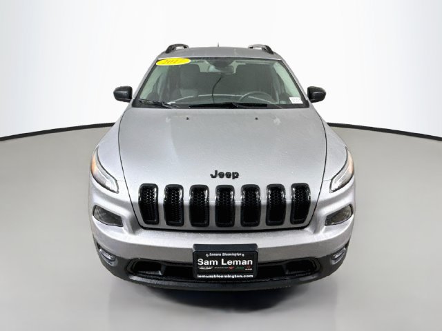 Used 2017 Jeep Cherokee Sport w/ Cold Weather Group AWD/4WD image 2