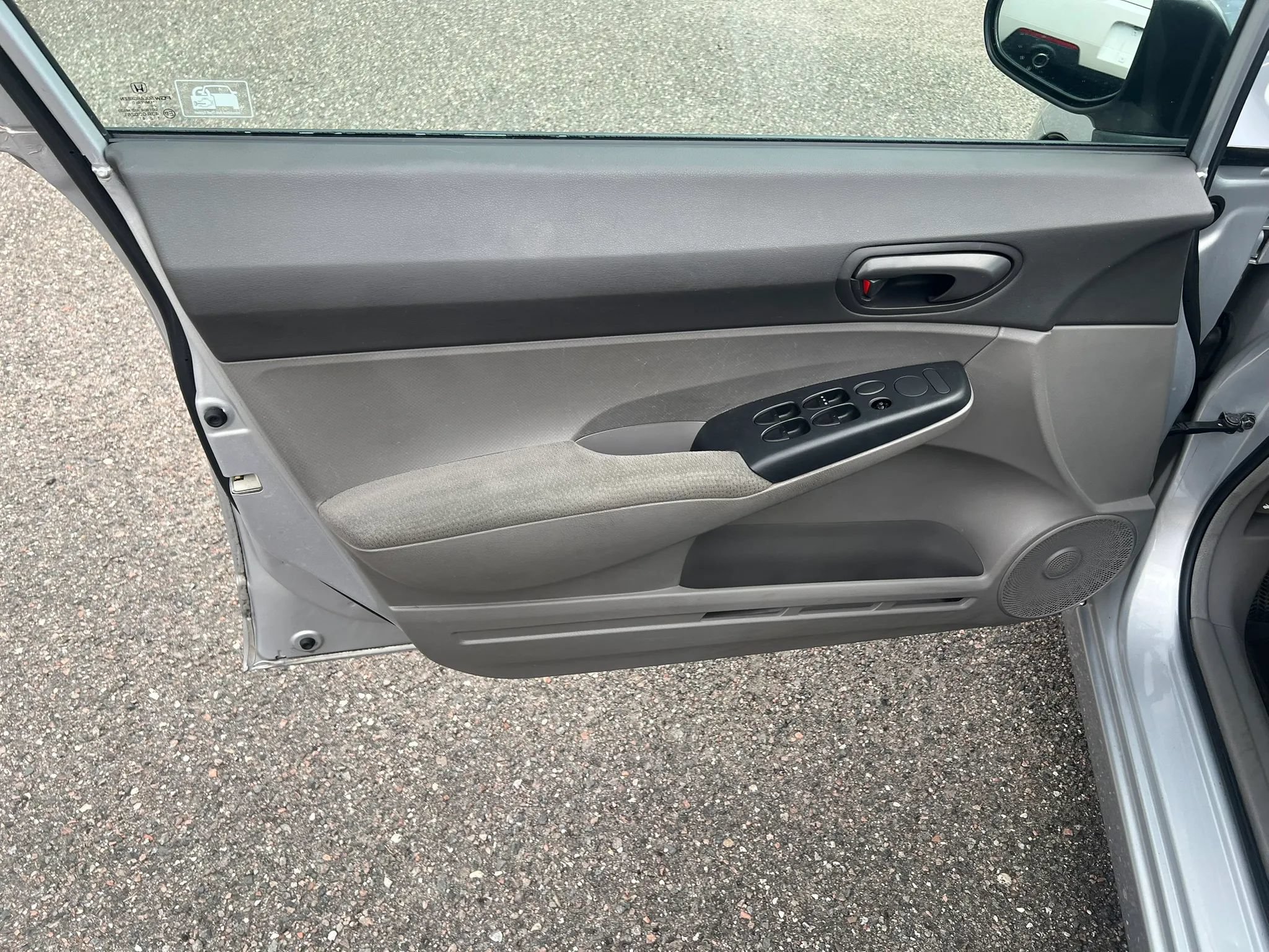 Used 2010 Honda Civic DX-VP image 5