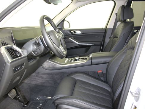 Used 2026 BMW X7 xDrive40i image 24