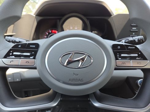 Used 2023 Hyundai Elantra SEL FWD image 30