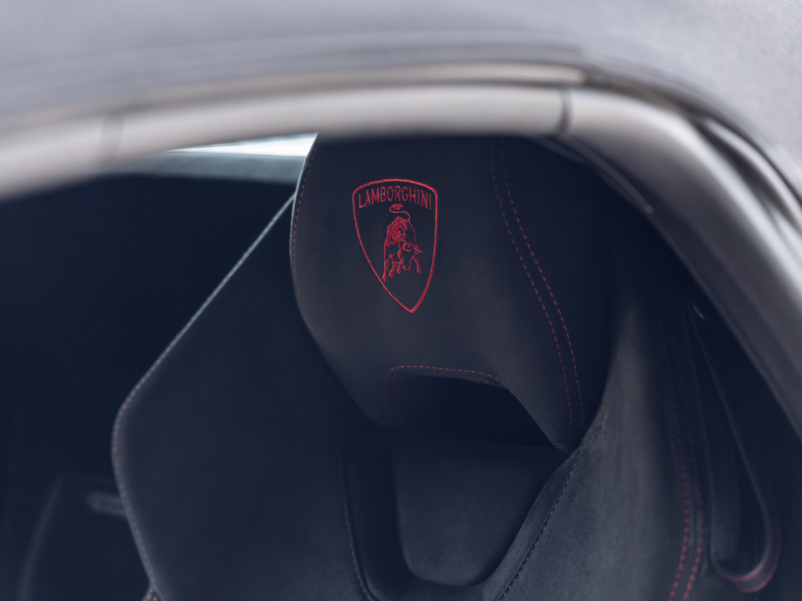 Used 2019 Lamborghini Huracan Performante AWD/4WD image 34