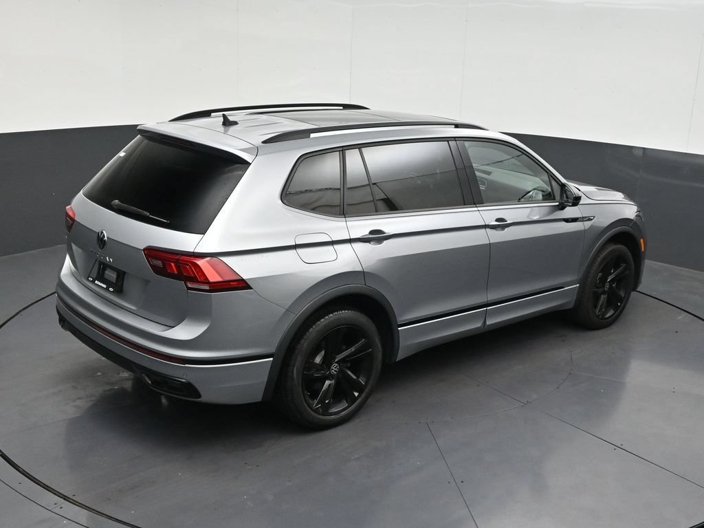 Used 2023 Volkswagen Tiguan SE R-Line FWD image 18