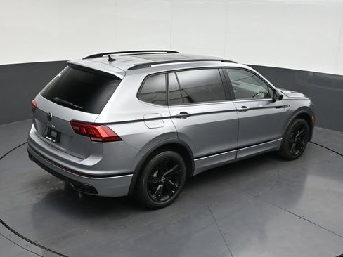 Used 2023 Volkswagen Tiguan SE R-Line FWD image 18