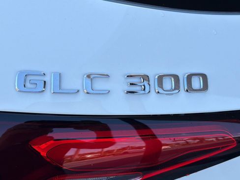 Used 2026 Mercedes-Benz GLC 300 image 32