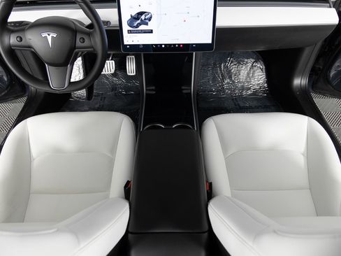 Used 2020 Tesla Model 3 Performance image 35