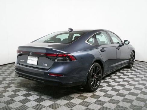 Used 2024 Honda Accord Touring image 3