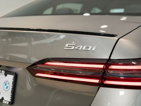 New 2026 BMW 540i xDrive w/ M Sport Package image 10