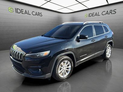 Used 2019 Jeep Cherokee Latitude w/ Popular Appearance Group