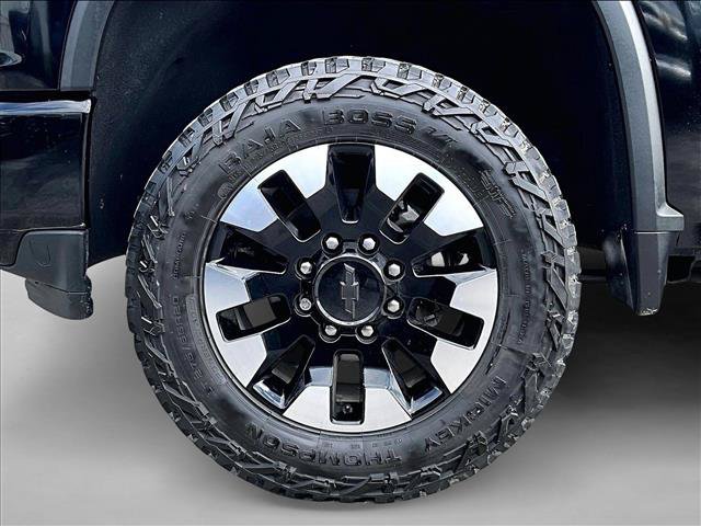 Used 2020 Chevrolet Silverado 2500 Custom w/ Custom Value Package AWD/4WD image 10