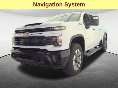 Used 2025 Chevrolet Silverado 2500 Custom w/ Custom Value Package AWD/4WD image 4