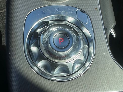 Used 2024 Genesis GV60 RWD image 40