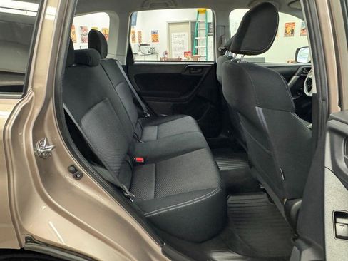 Used 2015 Subaru Forester 2.5i AWD/4WD image 22