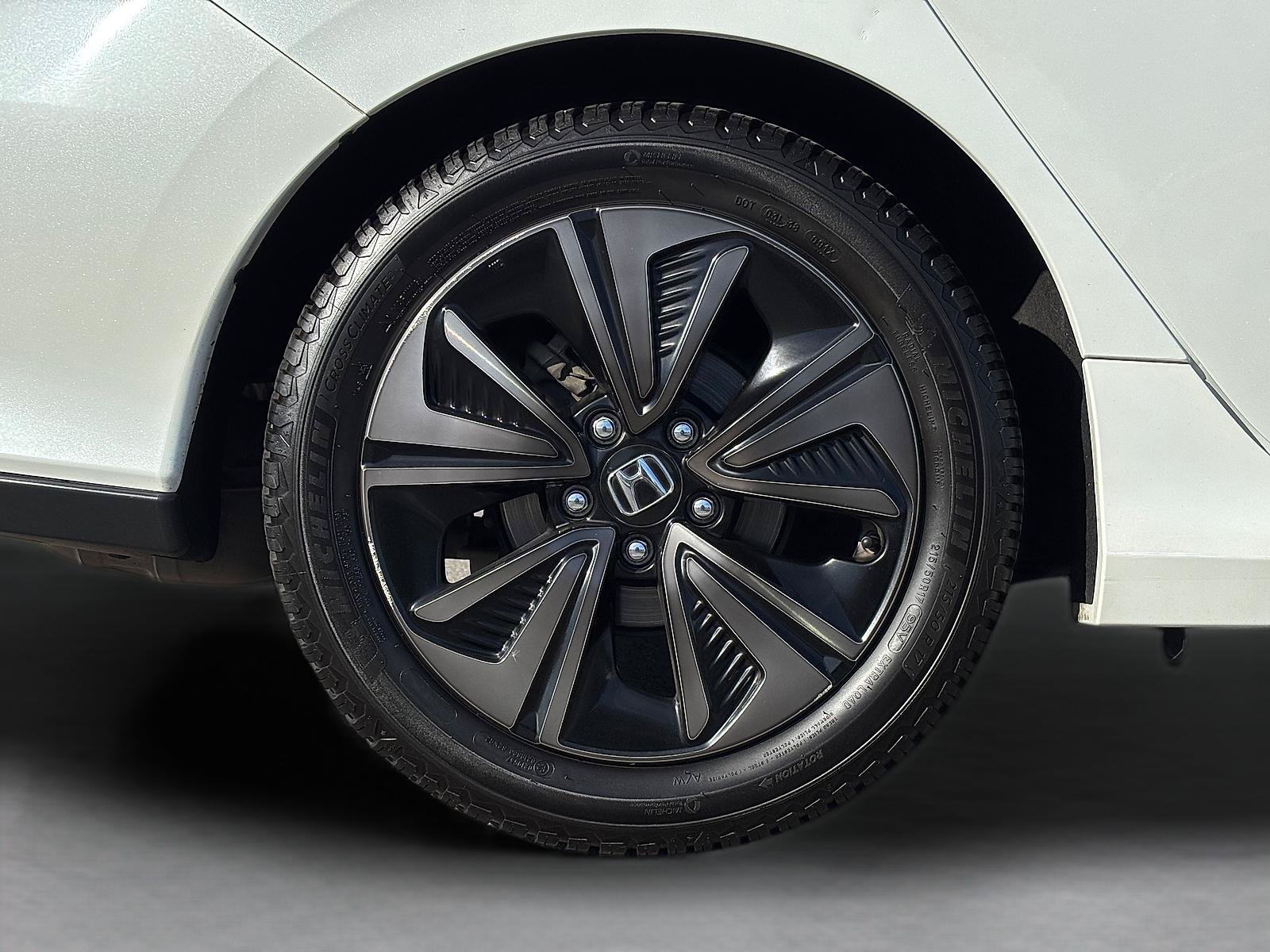 Certified 2019 Honda Civic EX image 10