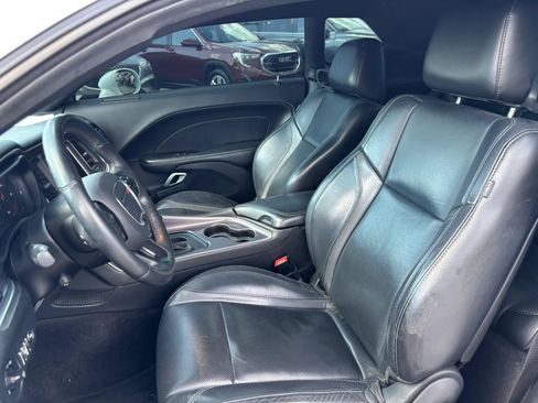 Used 2017 Dodge Challenger R/T Plus RWD image 13