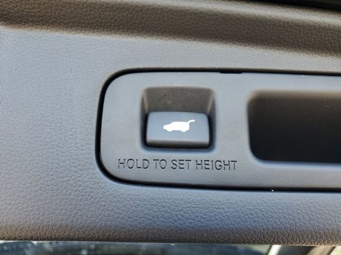 Used 2025 Honda CR-V EX-L image 31