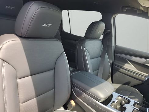 New 2026 Buick Enclave Sport Touring w/ Power Package FWD image 17
