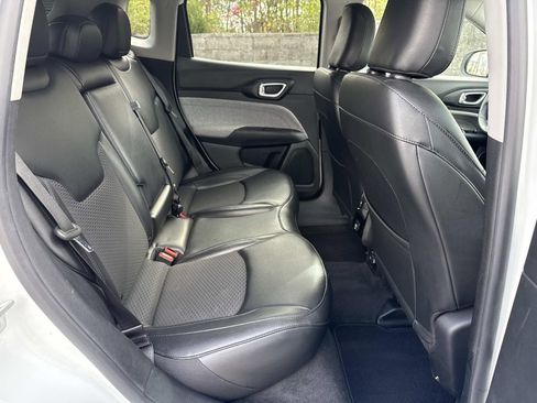 Used 2022 Jeep Compass Latitude image 26