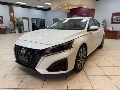 Used 2023 Nissan Altima 2.5 SL FWD image 3