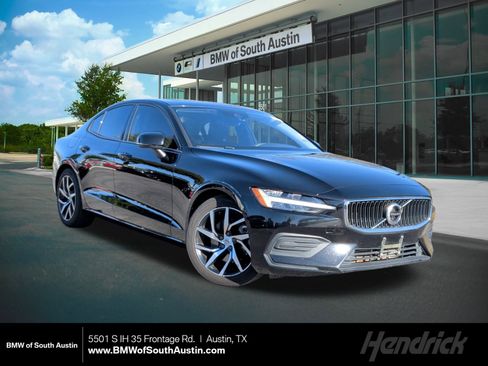 Used 2019 Volvo S60 T5 Momentum image 1