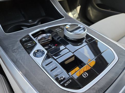 Used 2024 BMW X5 M60i AWD/4WD image 22