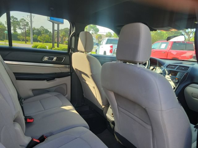 Used 2018 Ford Explorer XLT AWD/4WD image 27