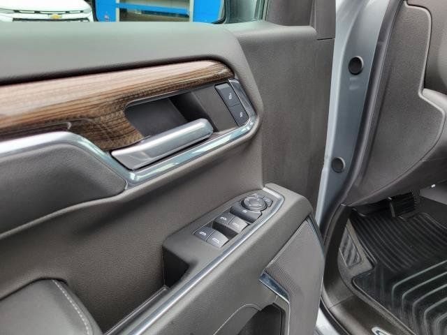Used 2024 Chevrolet Silverado 1500 LT AWD/4WD image 7