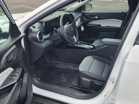 New 2026 Chevrolet Trax LT image 18