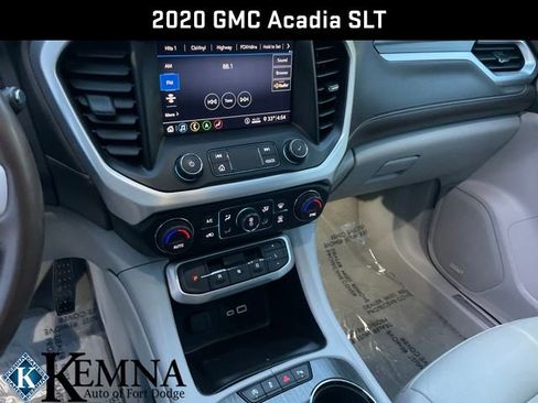 Used 2020 GMC Acadia SLT w/ Premium Package image 21