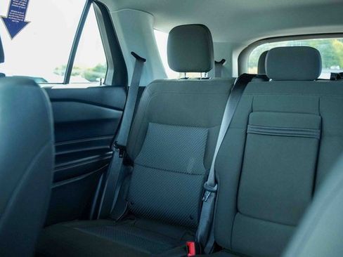 Used 2023 Ford Explorer XLT image 46