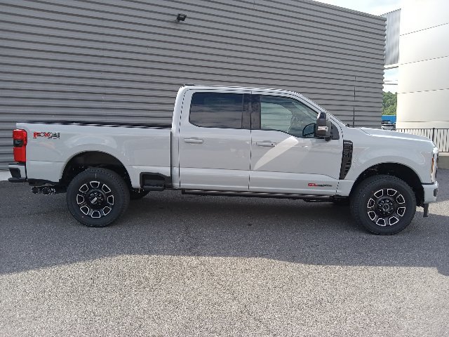 New 2026 Ford F250 Platinum AWD/4WD image 2