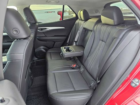 New 2025 Buick Envision Avenir image 17