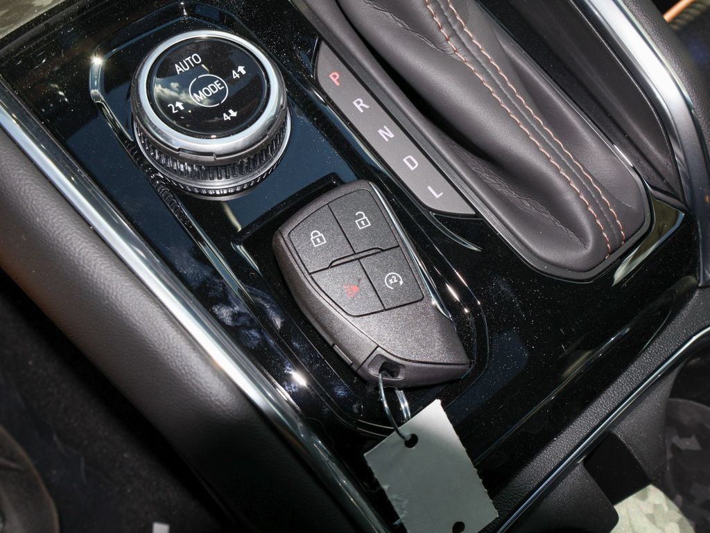 New 2026 GMC Canyon AT4 w/ Technology Plus Package AWD/4WD image 28