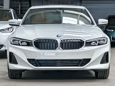 Used 2026 BMW 330i Sedan w/ Convenience Package RWD image 10