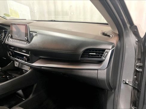 Certified 2023 Nissan Rogue SV image 13