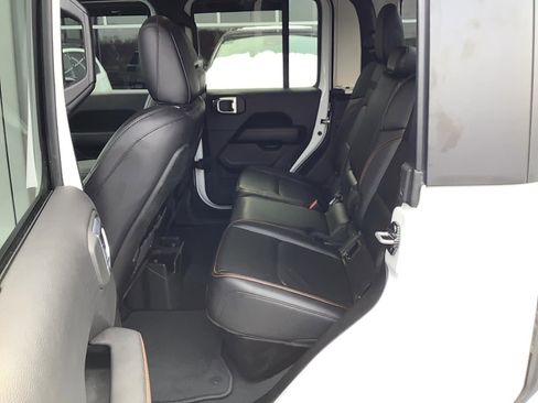 Certified 2022 Jeep Gladiator Mojave w/ LED Lighting Group image 8