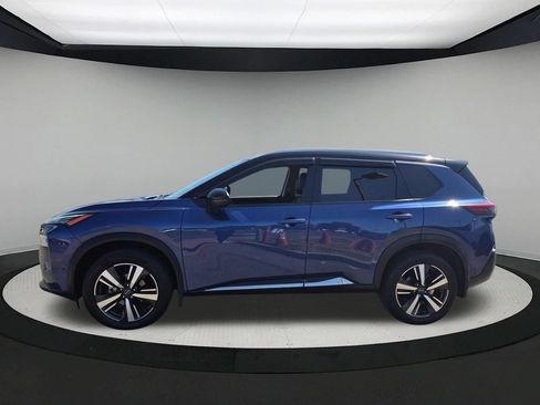 Used 2023 Nissan Rogue SL w/ SL Premium Package FWD image 5
