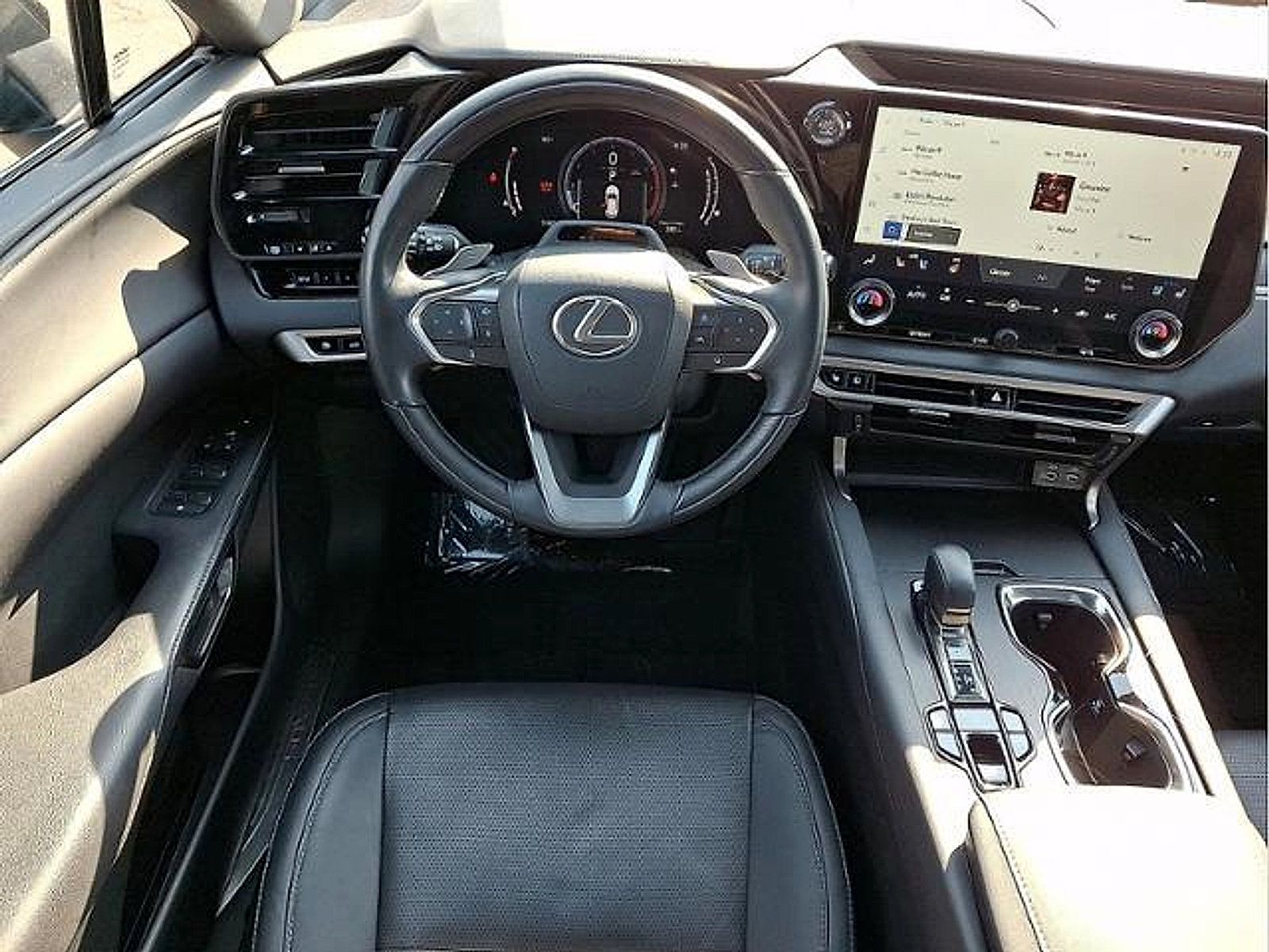 Certified 2023 Lexus RX 350 Premium Plus w/ Accessory Package AWD/4WD image 12