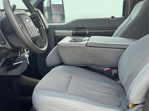 Used 2016 Ford F350 XLT w/ XLT Premium Package AWD/4WD image 19