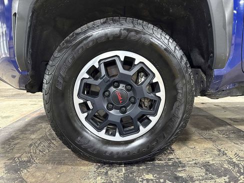 Used 2024 Toyota Tacoma TRD Off-Road AWD/4WD image 10