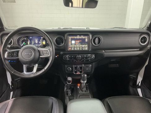 Used 2023 Jeep Wrangler Unlimited Sahara w/ Cold Weather Group AWD/4WD image 6