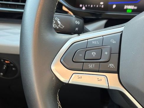 Used 2024 Volkswagen Taos S image 25