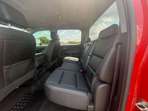 Used 2018 GMC Sierra 3500 SLE w/ SLE Preferred Package AWD/4WD image 19