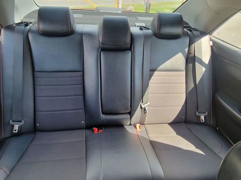 Used 2016 Toyota Camry SE image 26