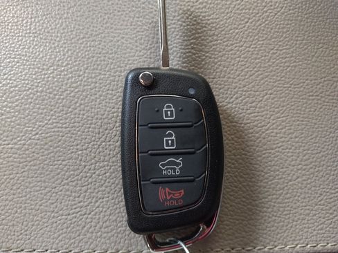 Used 2018 Hyundai Sonata SE FWD image 32