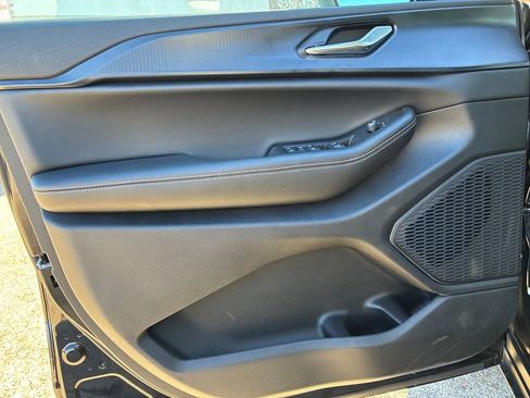 New 2025 Jeep Grand Cherokee image 10