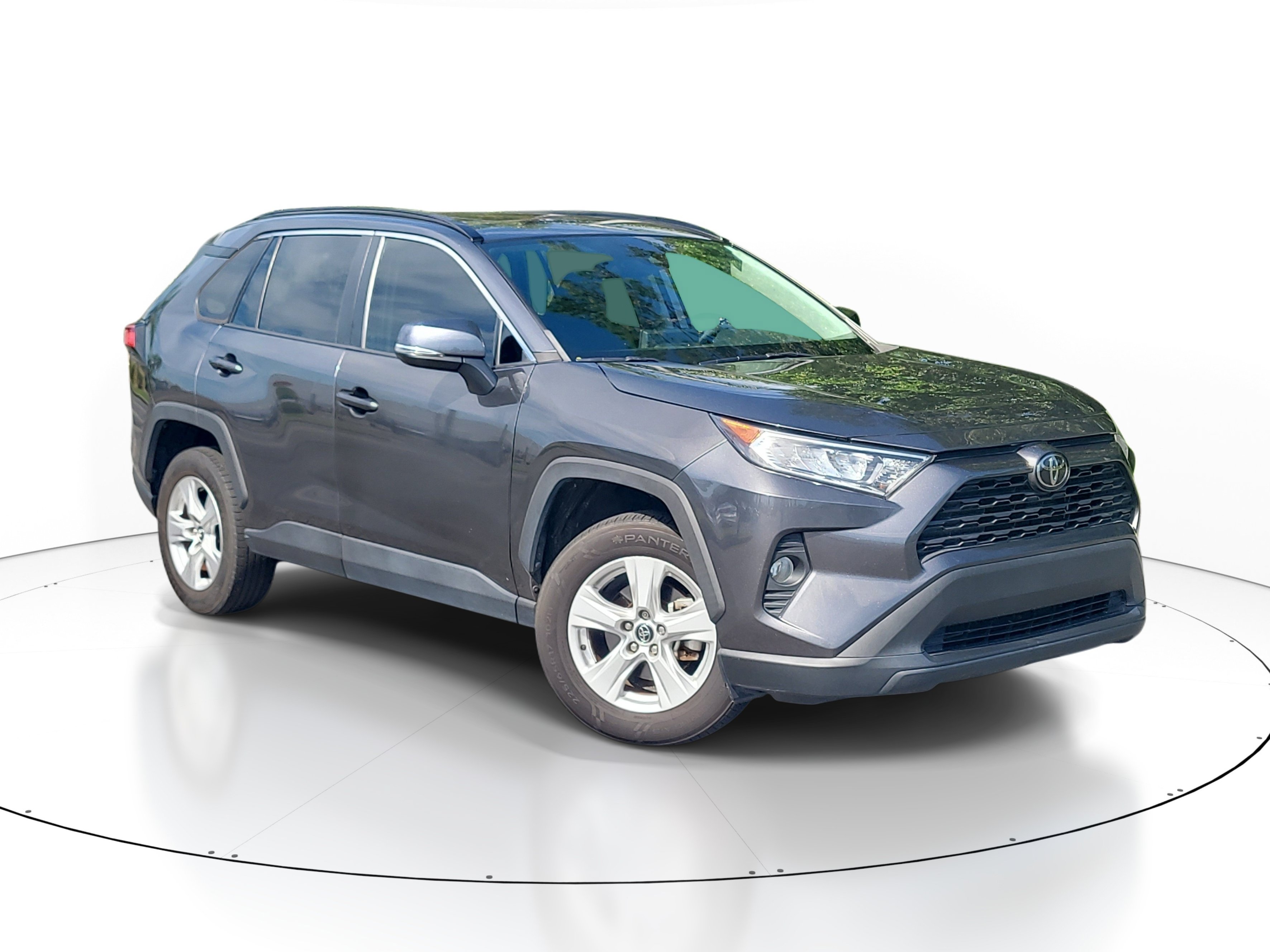 Used 2021 Toyota RAV4 XLE w/ Convenience Package FWD image 1